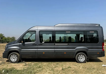 Chandigarh Tempo/Urbania Traveller