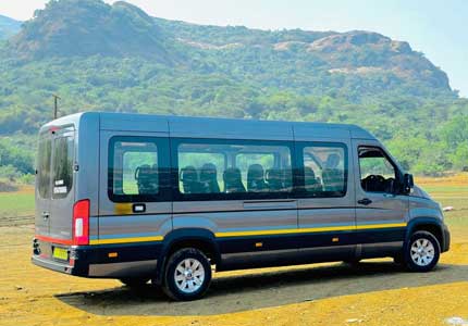 Force Urbania 17-seater Traveller